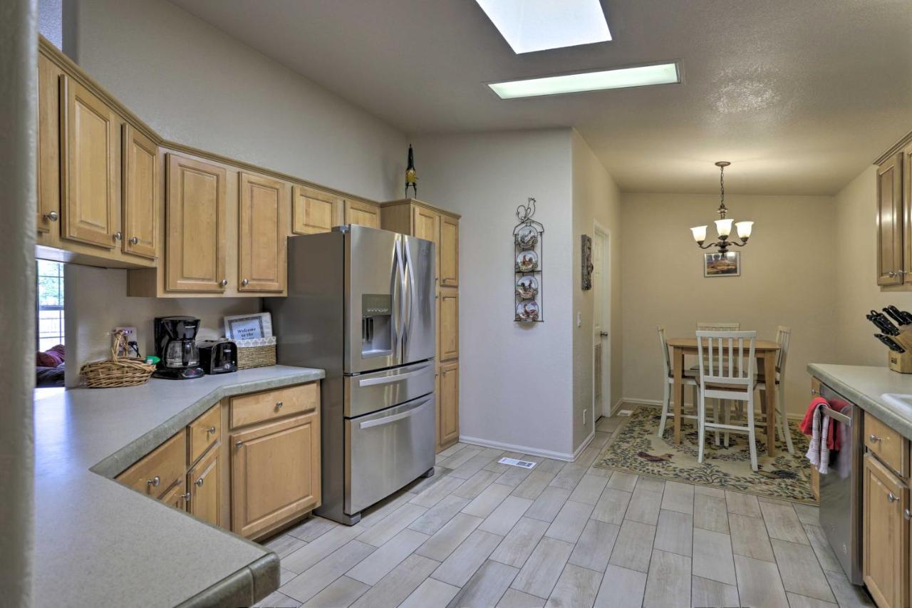 Rustic Retreat Moab Townhome With Grill And Fire Pit Εξωτερικό φωτογραφία