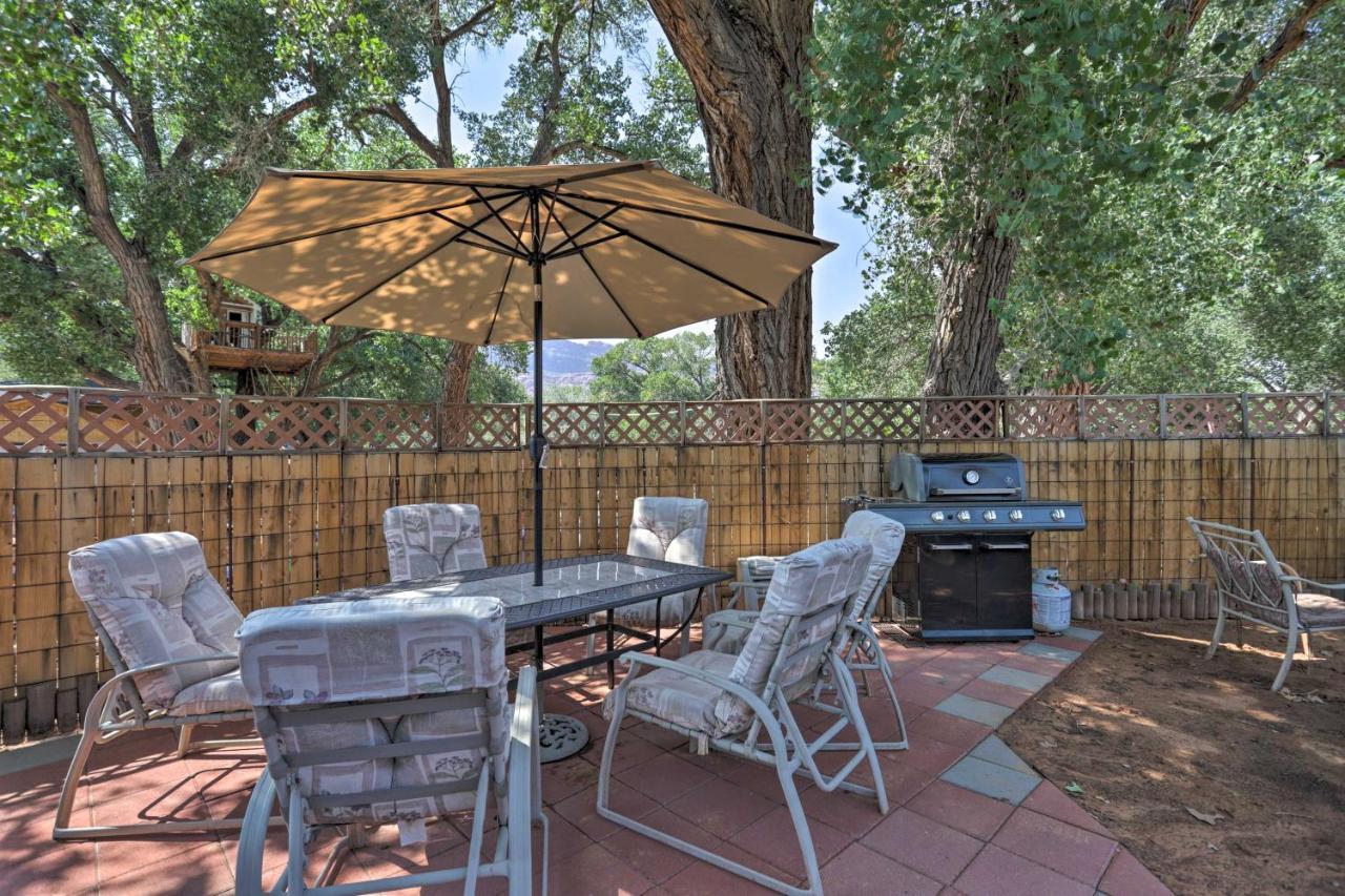 Rustic Retreat Moab Townhome With Grill And Fire Pit Εξωτερικό φωτογραφία