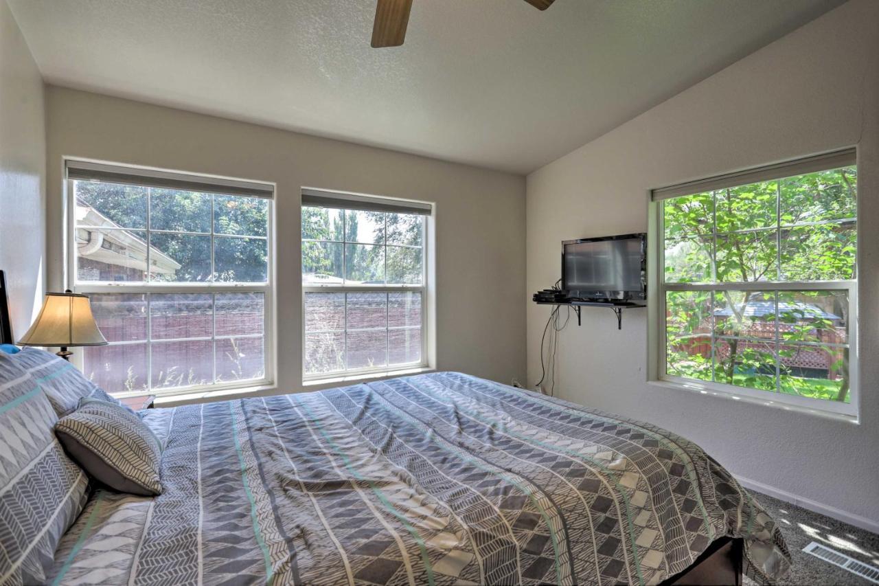Rustic Retreat Moab Townhome With Grill And Fire Pit Εξωτερικό φωτογραφία